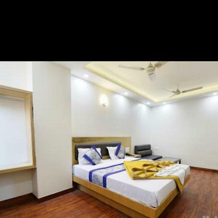 Hotel Le Mem Делі Екстер'єр фото