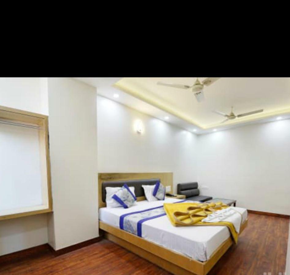 Hotel Le Mem Делі Екстер'єр фото