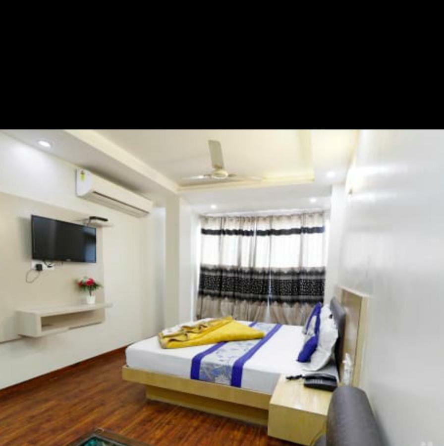 Hotel Le Mem Делі Екстер'єр фото