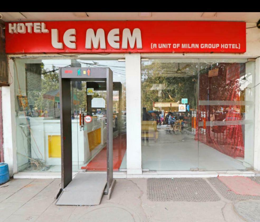 Hotel Le Mem Делі Екстер'єр фото