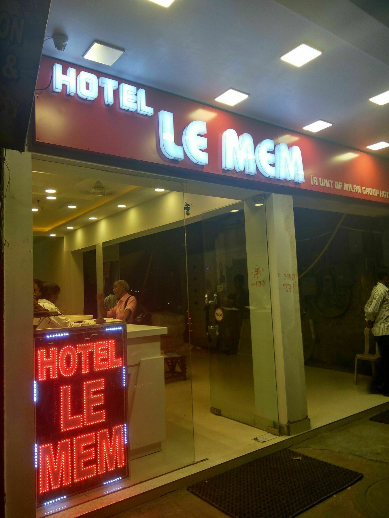 Hotel Le Mem Делі Екстер'єр фото